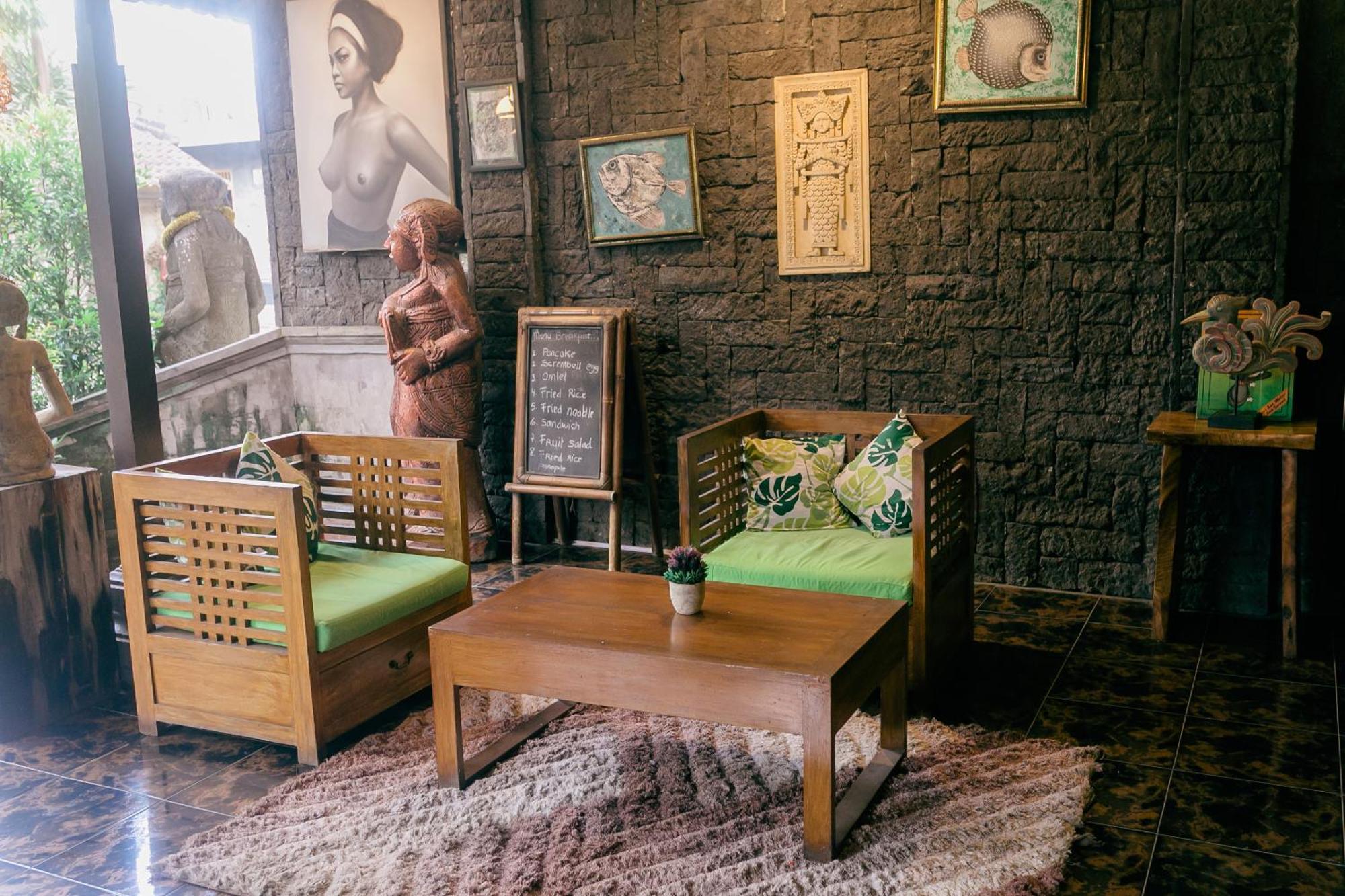 Kubuku Hotel